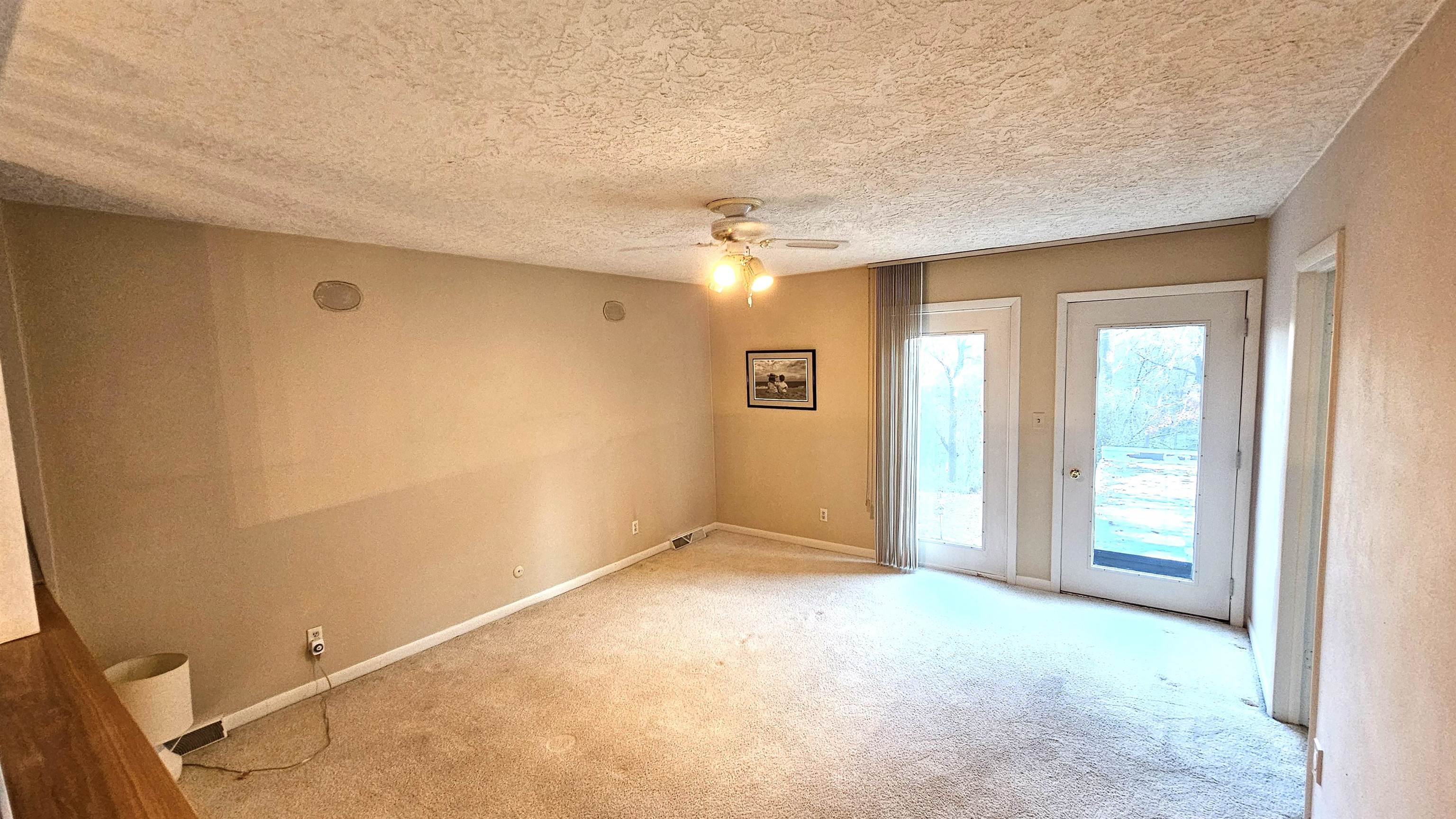 Rockford, Illinois 61109, United States, 3 Bedrooms Bedrooms, ,2 BathroomsBathrooms,Residential,Active,244257