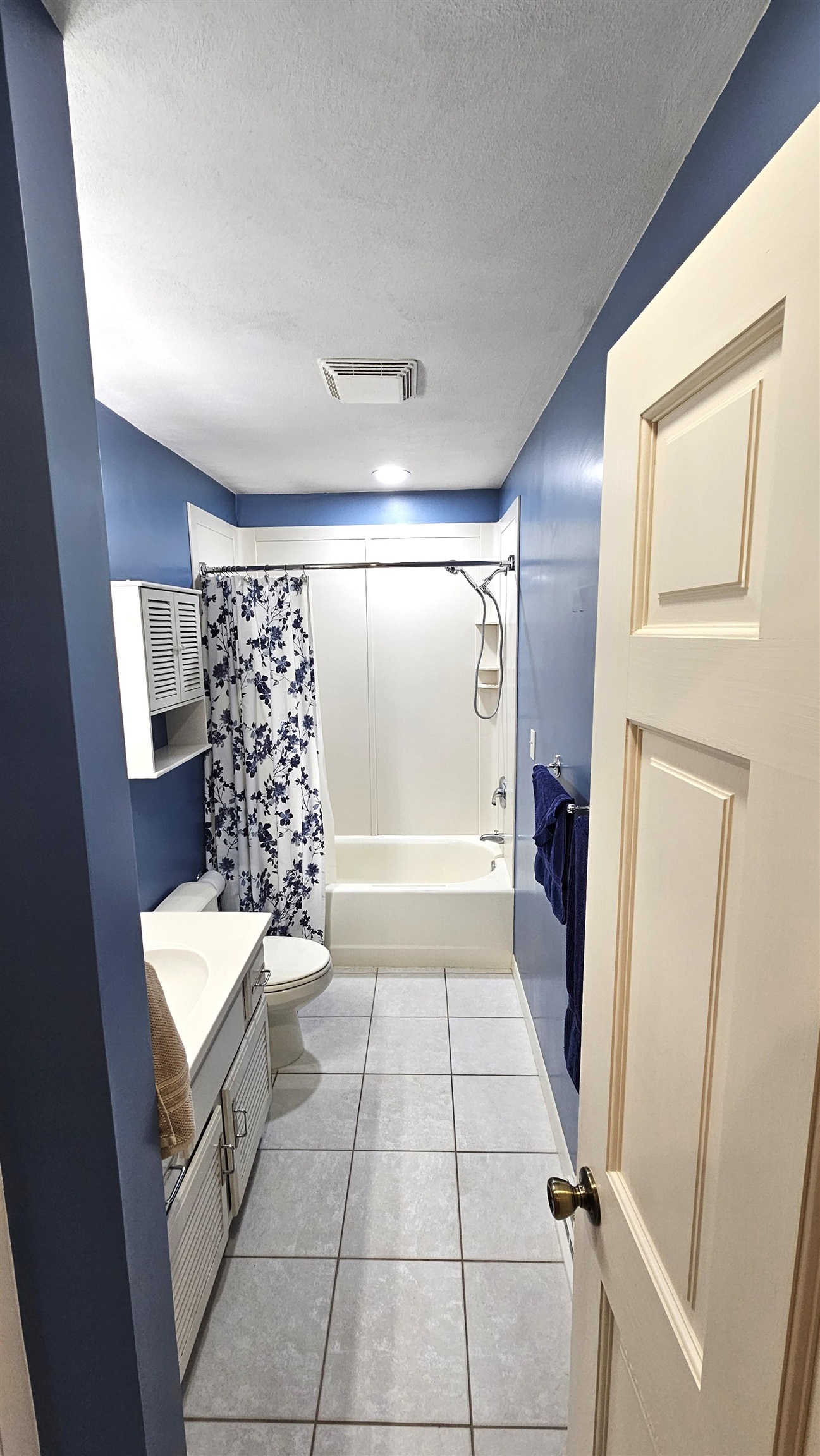 Rockford, Illinois 61109, United States, 3 Bedrooms Bedrooms, ,2 BathroomsBathrooms,Residential,Active,244257