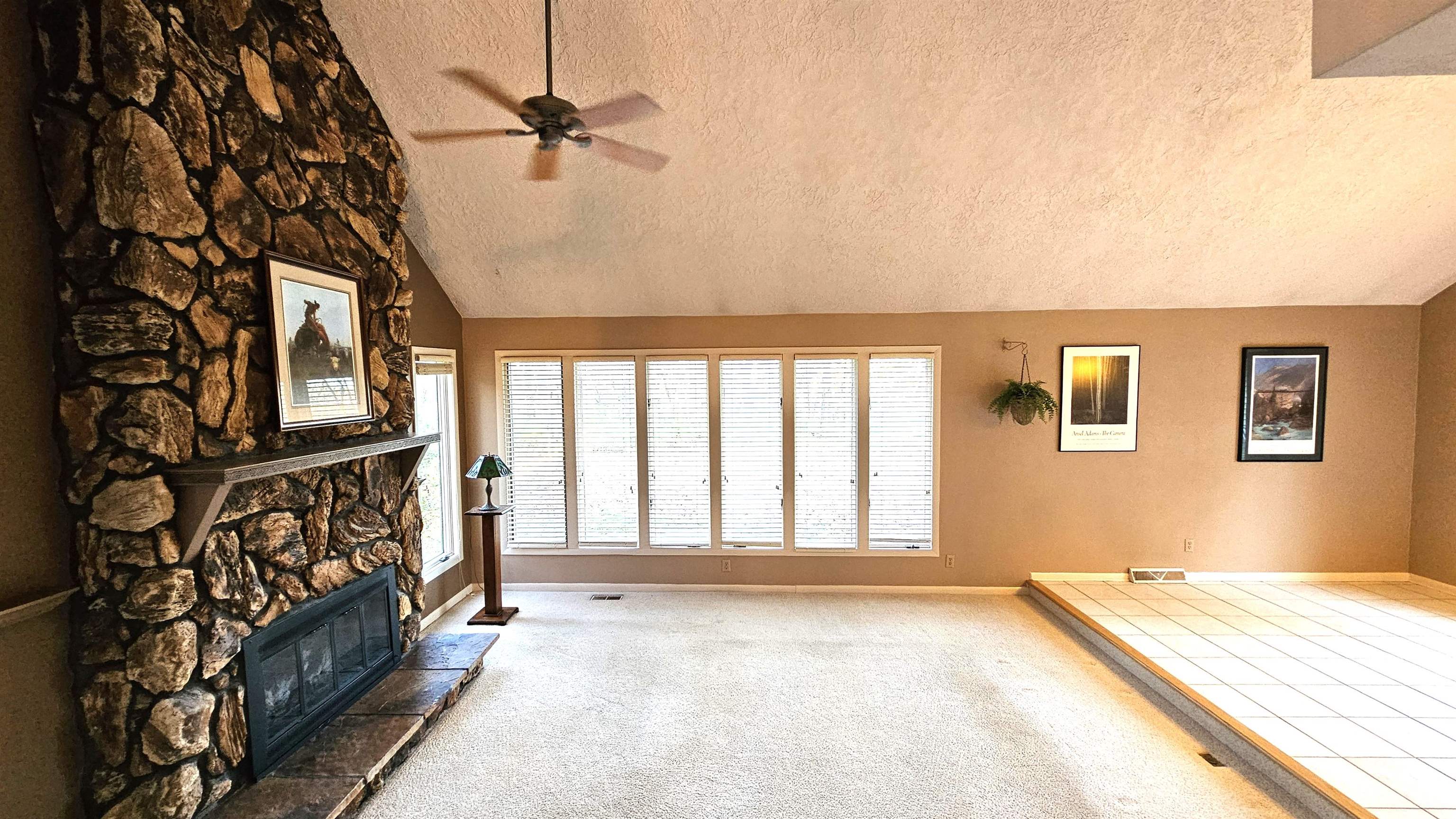 Rockford, Illinois 61109, United States, 3 Bedrooms Bedrooms, ,2 BathroomsBathrooms,Residential,Active,244257