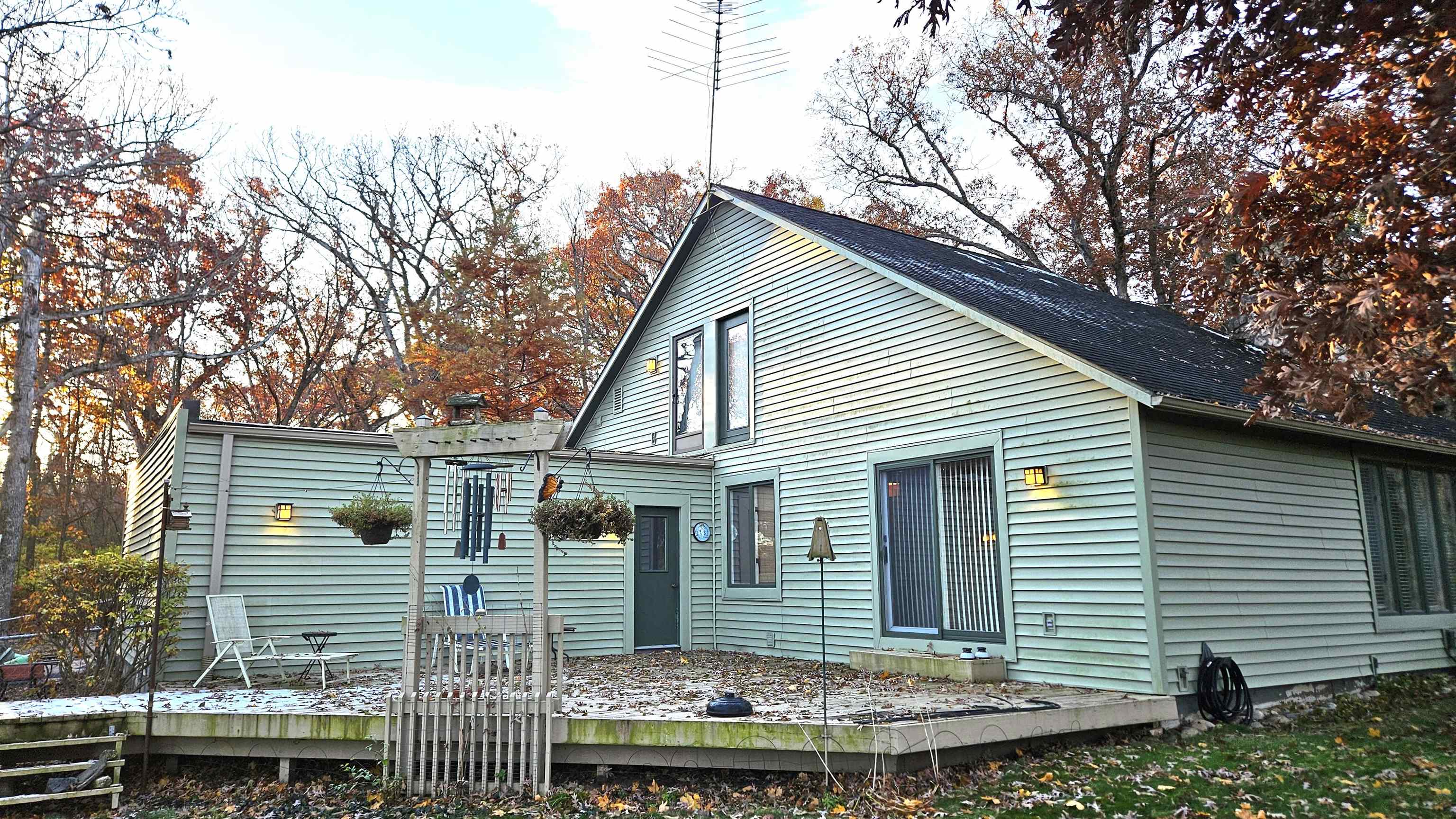 Rockford, Illinois 61109, United States, 3 Bedrooms Bedrooms, ,2 BathroomsBathrooms,Residential,Active,244257