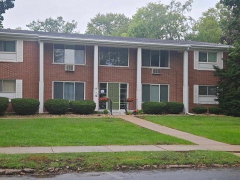 Condo For Sale - 124 N Whistler Avenue #a2 Ave<br/> FREEPORT, IL 61032