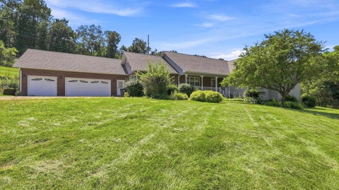 Homes For Sale - 1135 W Menzemer Rd<br/> Jo Daviess County, ELIZABETH, IL 61028