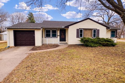 Homes For Sale - 5003 Arlington Street<br/> LOVES PARK, IL 61111