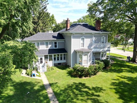 Multifamily For Sale - 400 N 4th Street<br/> OREGON, IL 61061