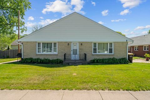 Homes For Sale - 1819 Logan Street<br/> ROCKFORD, IL 61103