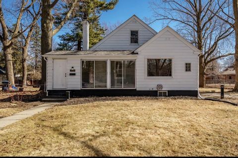 Homes For Sale - 3439 Latham Street<br/> ROCKFORD, IL 61103