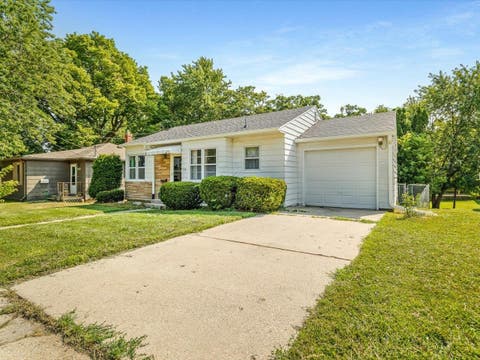 Homes For Sale - 133 N Park Boulevard<br/> Stephenson County, FREEPORT, IL 61032