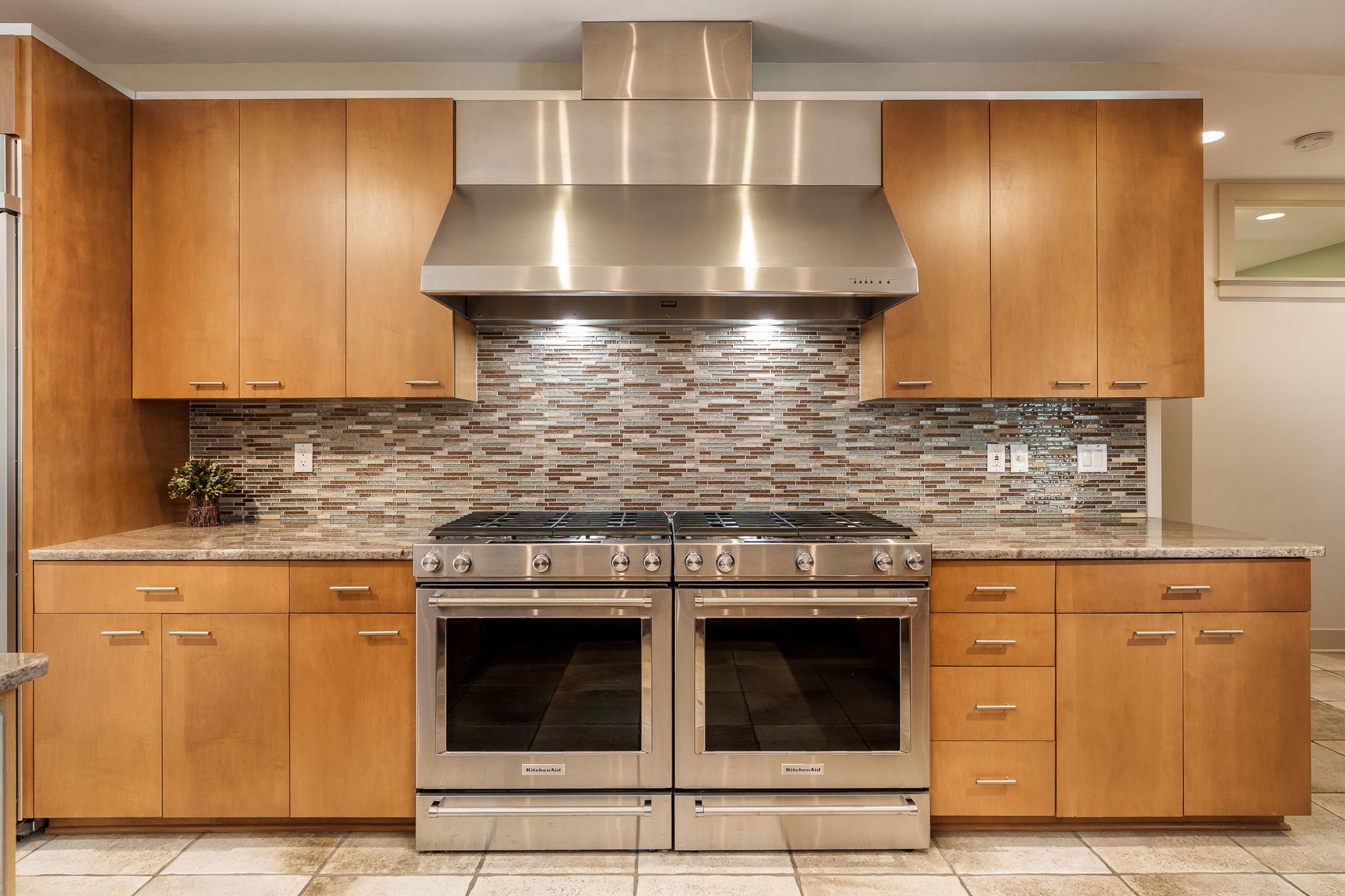 Rockford, Illinois 61108, United States, 3 Bedrooms Bedrooms, ,3 BathroomsBathrooms,Residential,Pending,208375