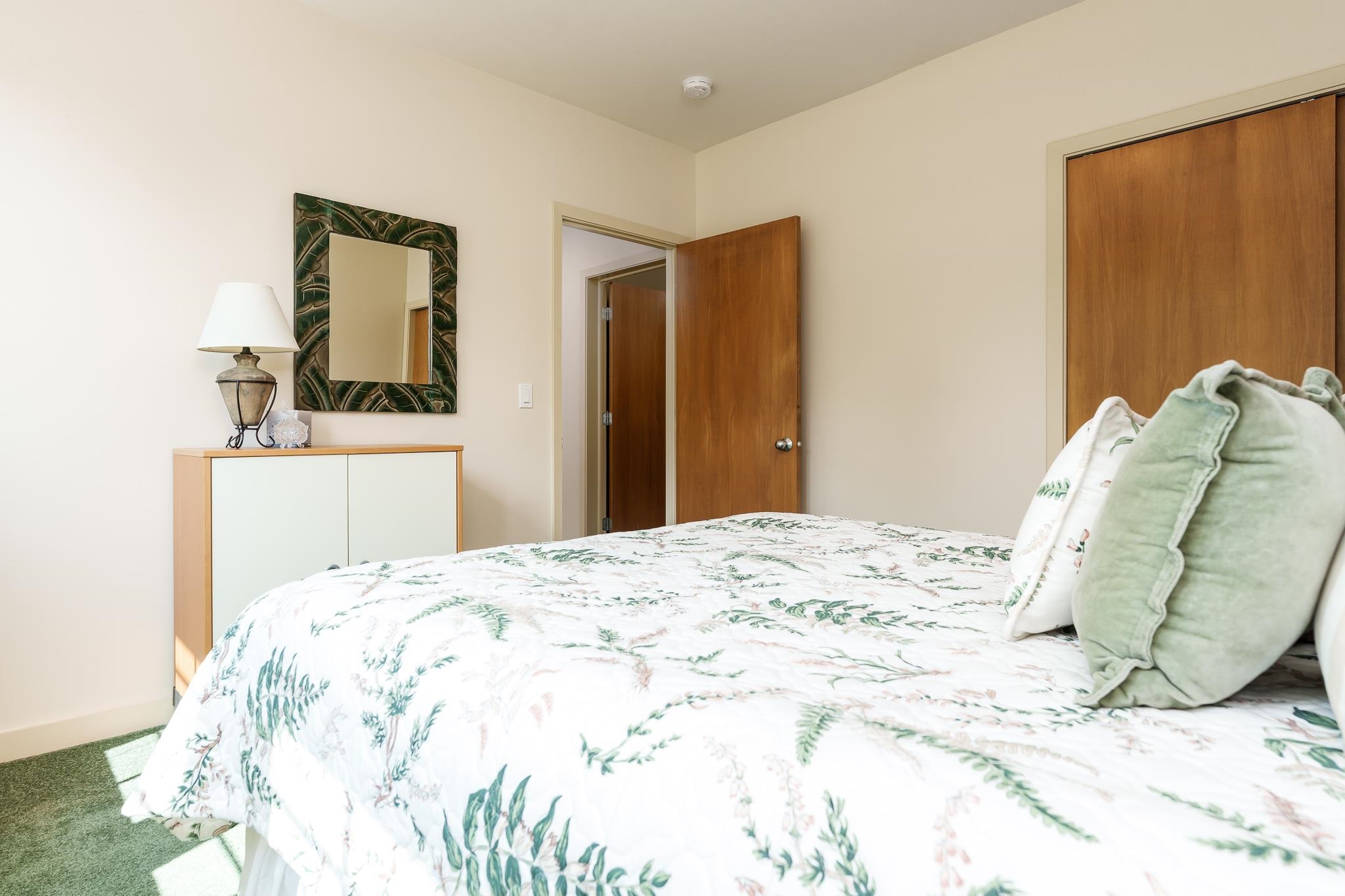 Rockford, Illinois 61108, United States, 3 Bedrooms Bedrooms, ,3 BathroomsBathrooms,Residential,Pending,208375