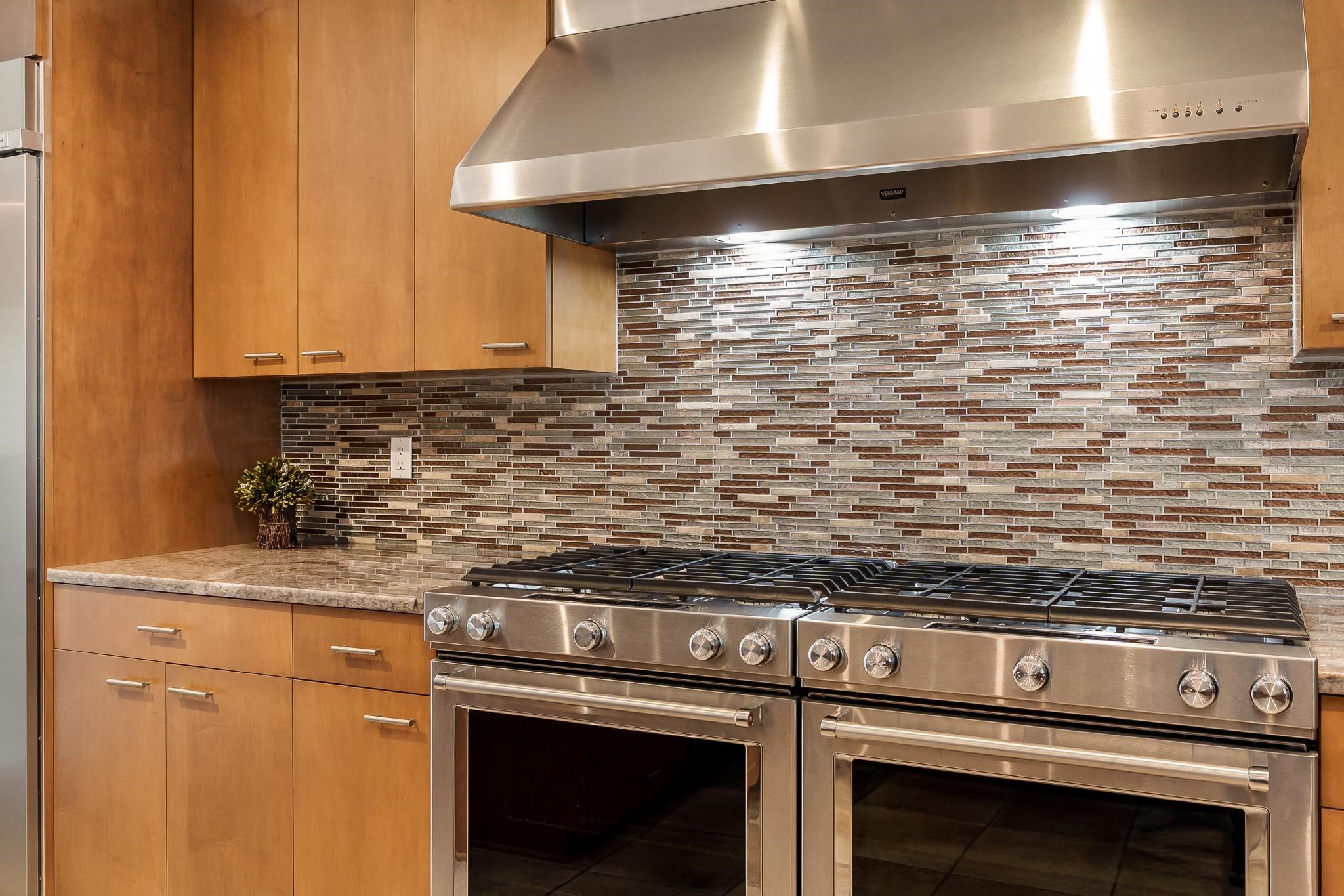 Rockford, Illinois 61108, United States, 3 Bedrooms Bedrooms, ,3 BathroomsBathrooms,Residential,Pending,208375