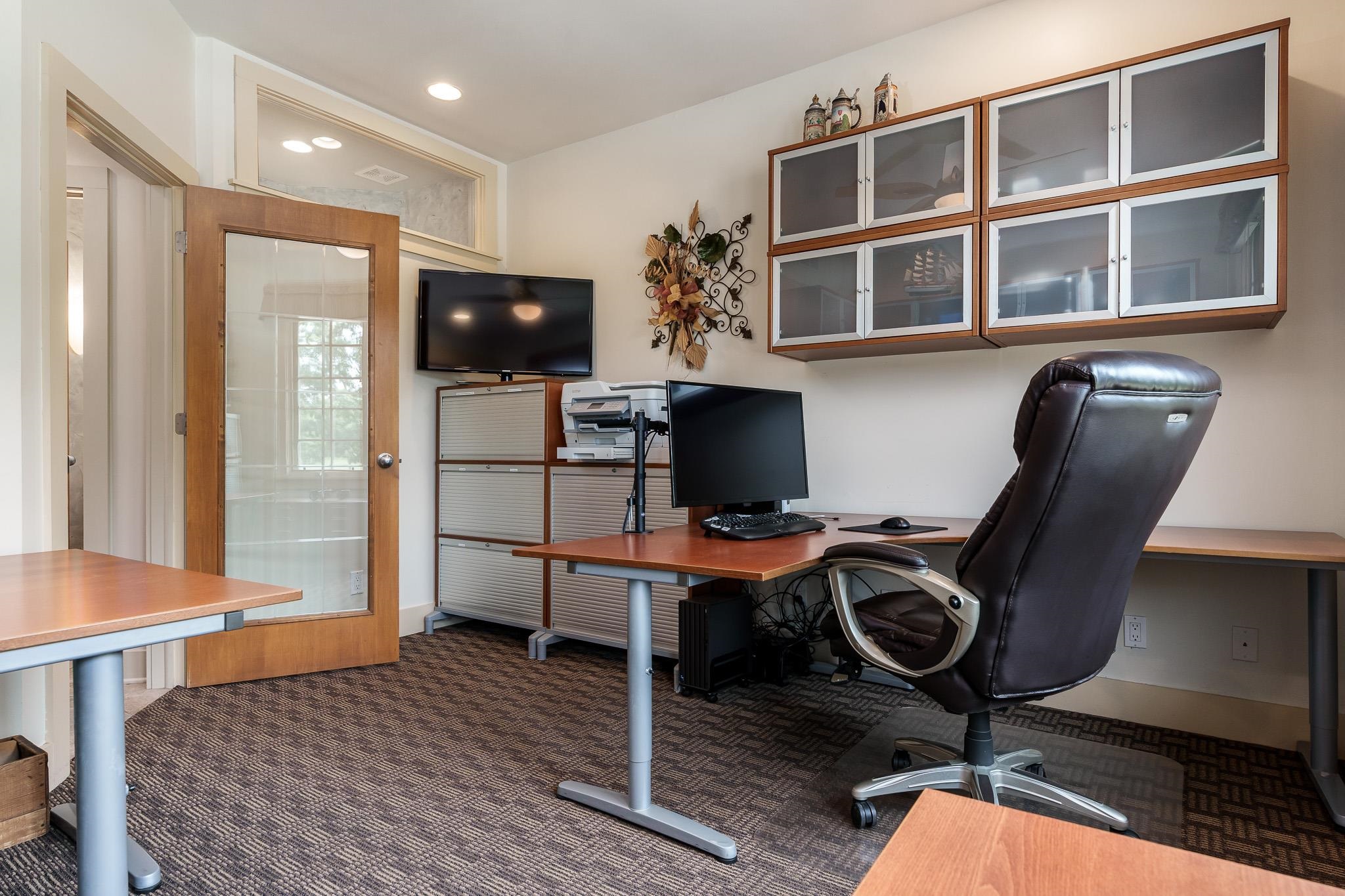 Rockford, Illinois 61108, United States, 3 Bedrooms Bedrooms, ,3 BathroomsBathrooms,Residential,Pending,208375