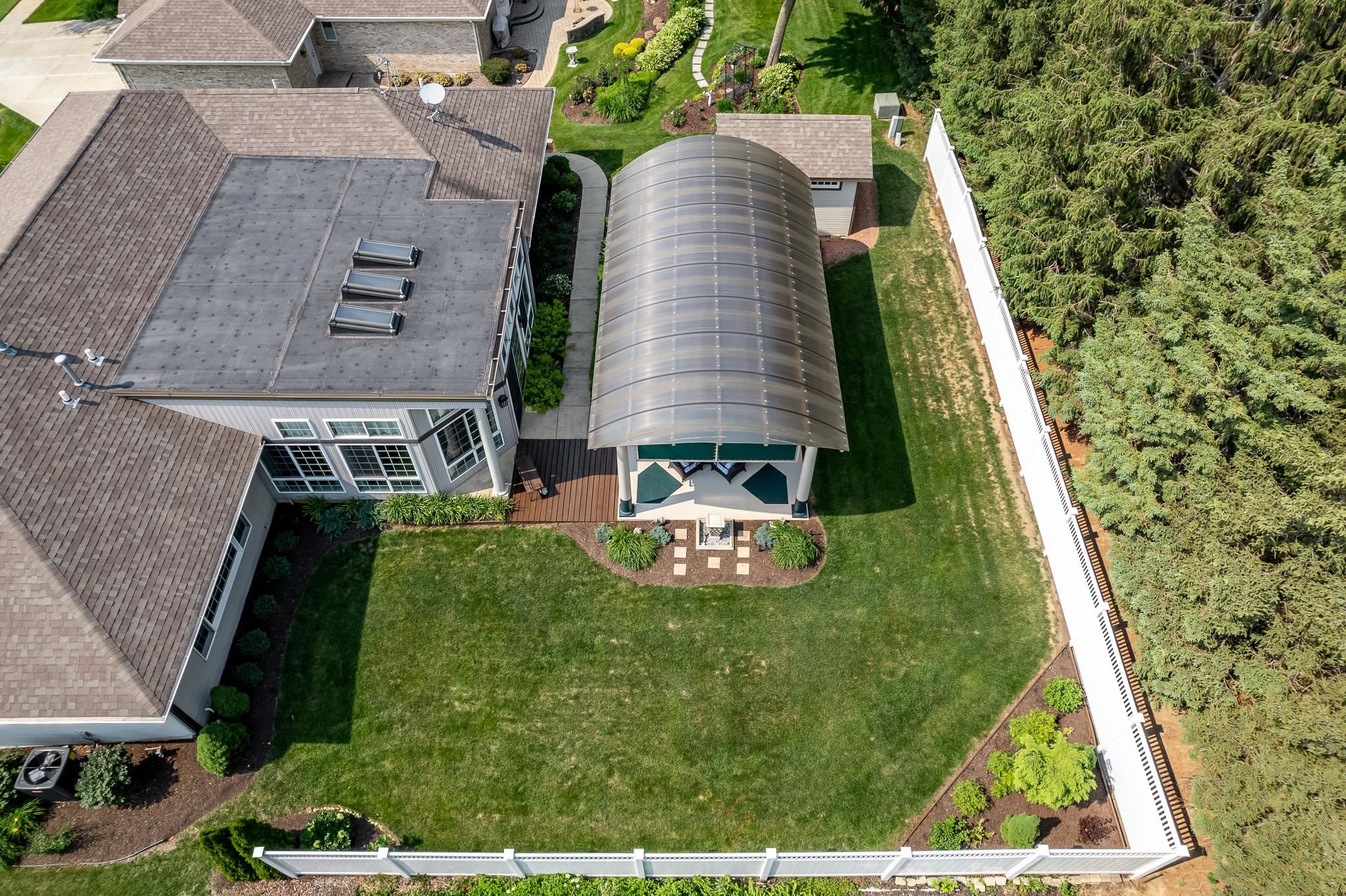 Rockford, Illinois 61108, United States, 3 Bedrooms Bedrooms, ,3 BathroomsBathrooms,Residential,Pending,208375