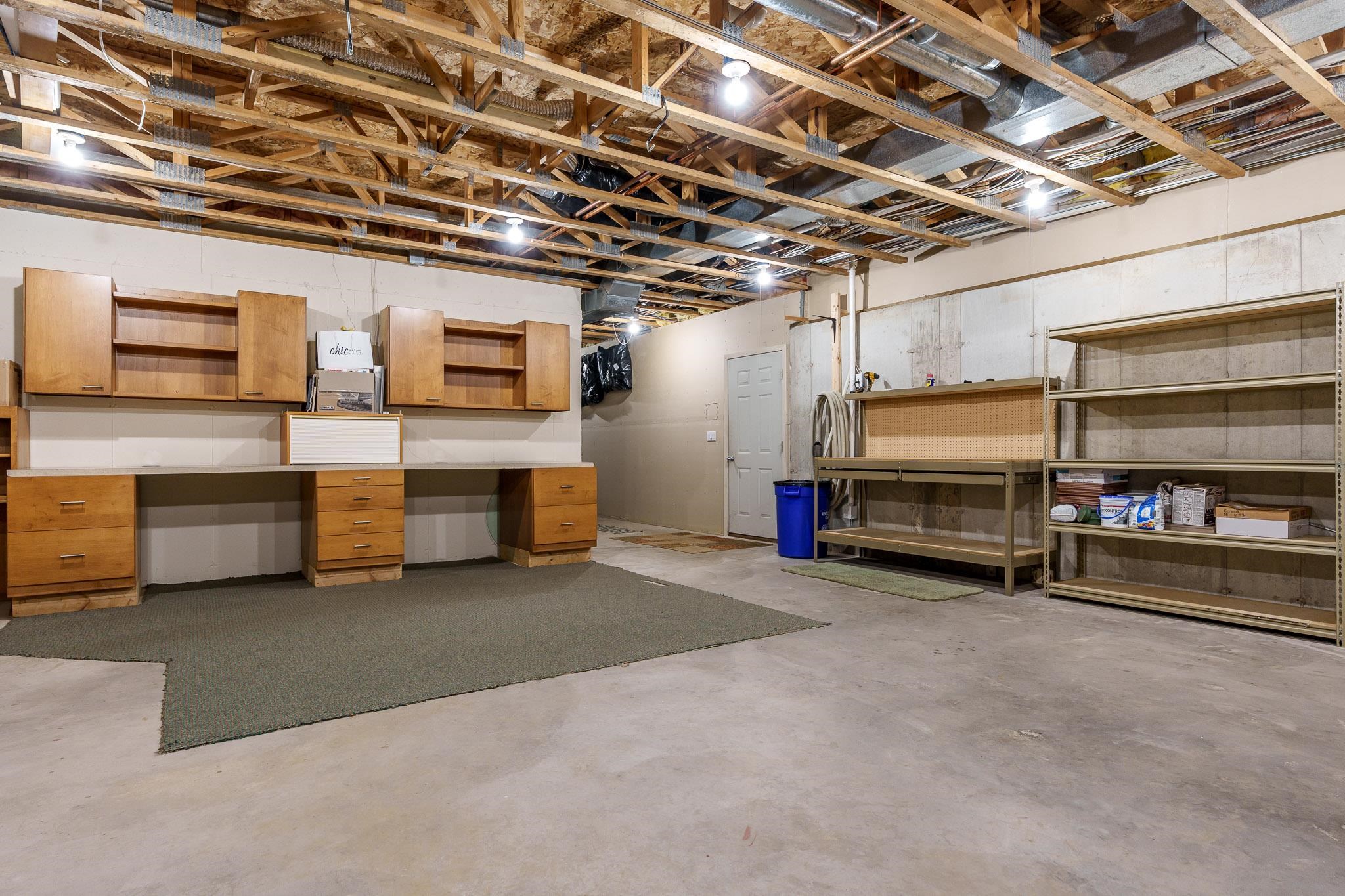 Rockford, Illinois 61108, United States, 3 Bedrooms Bedrooms, ,3 BathroomsBathrooms,Residential,Pending,208375