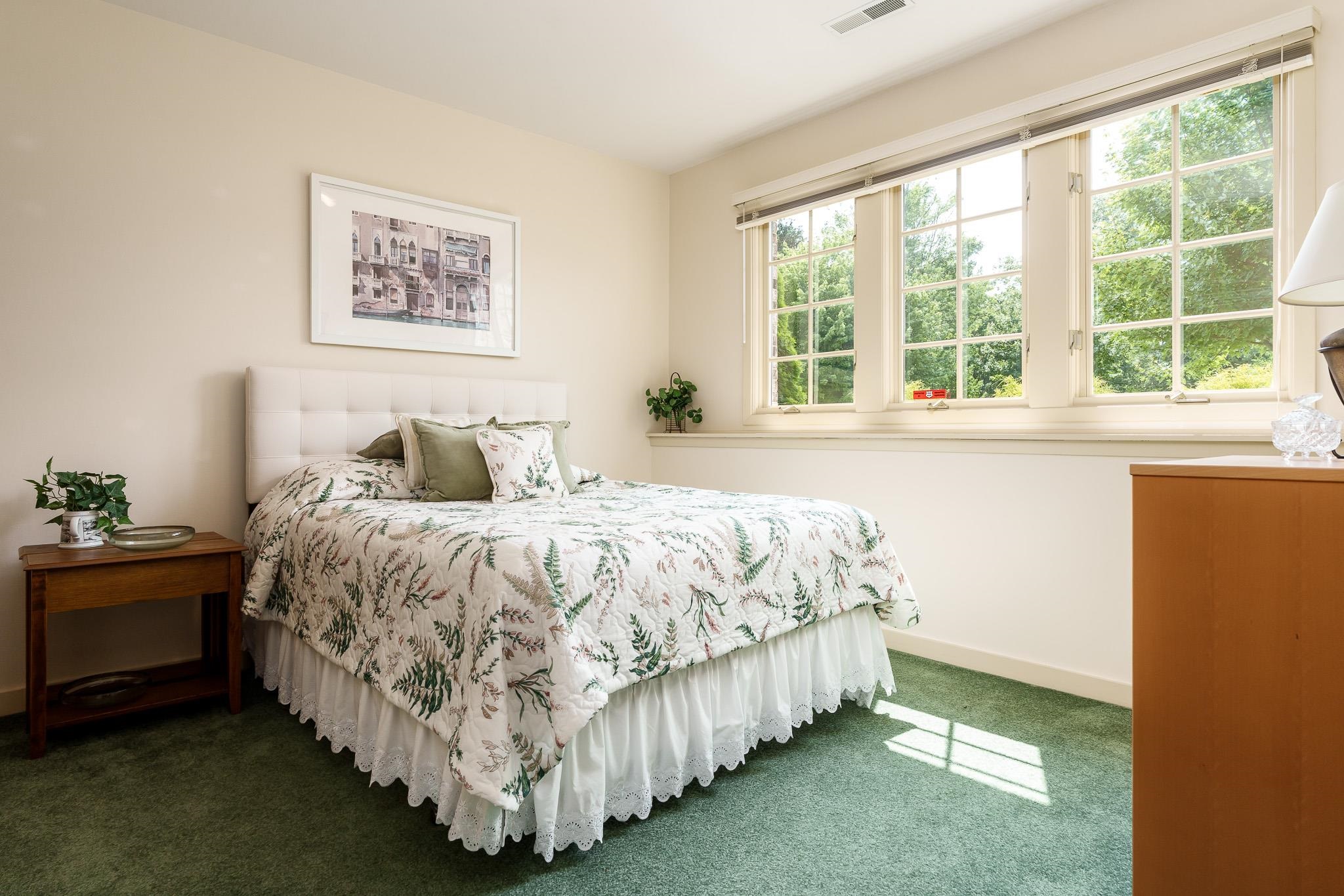 Rockford, Illinois 61108, United States, 3 Bedrooms Bedrooms, ,3 BathroomsBathrooms,Residential,Pending,208375