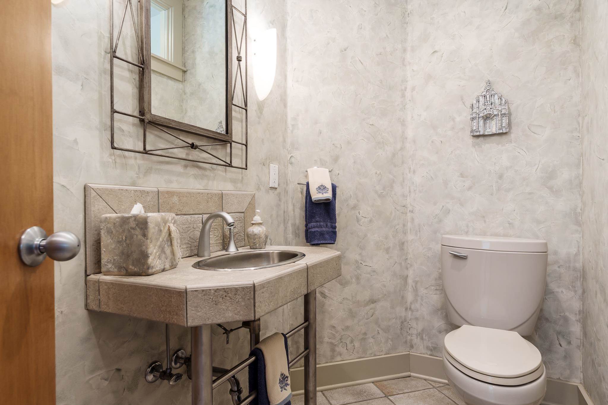 Rockford, Illinois 61108, United States, 3 Bedrooms Bedrooms, ,3 BathroomsBathrooms,Residential,Pending,208375