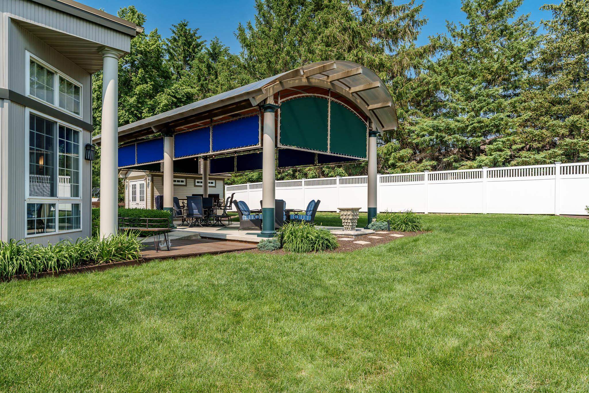 Rockford, Illinois 61108, United States, 3 Bedrooms Bedrooms, ,3 BathroomsBathrooms,Residential,Pending,208375