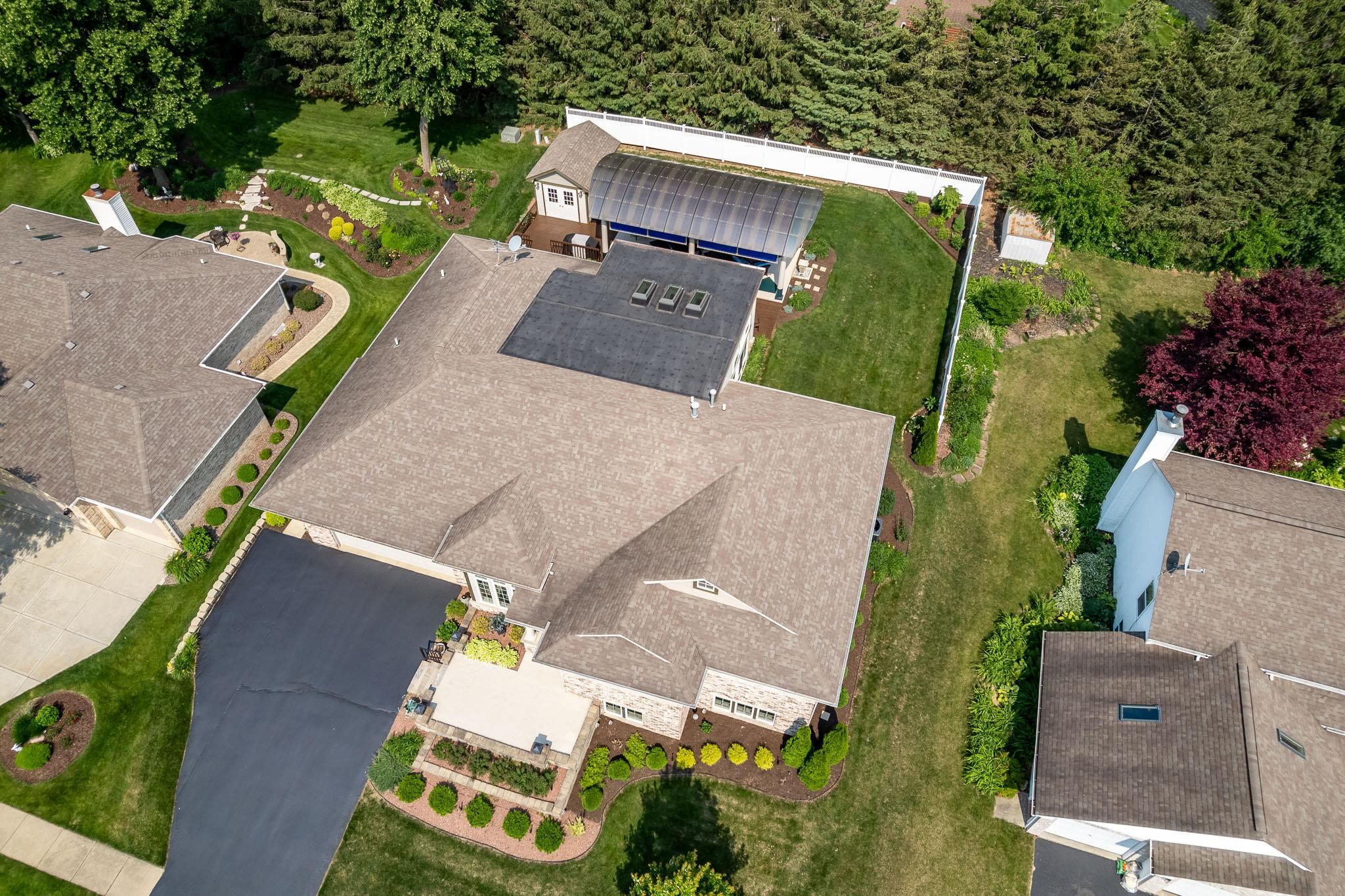 Rockford, Illinois 61108, United States, 3 Bedrooms Bedrooms, ,3 BathroomsBathrooms,Residential,Pending,208375