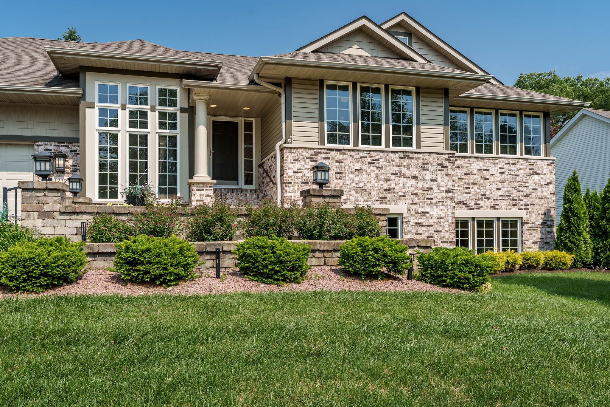 Rockford, Illinois 61108, United States, 3 Bedrooms Bedrooms, ,3 BathroomsBathrooms,Residential,Pending,208375