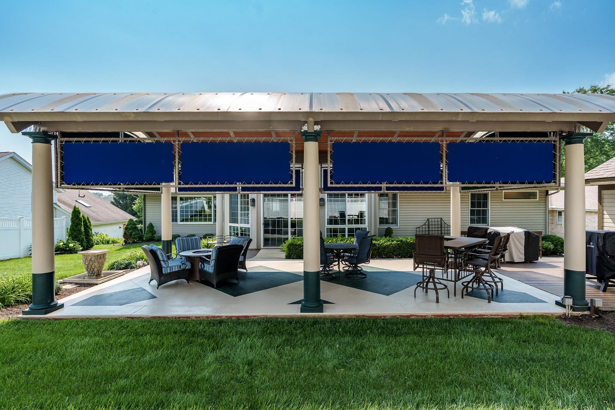 Rockford, Illinois 61108, United States, 3 Bedrooms Bedrooms, ,3 BathroomsBathrooms,Residential,Pending,208375