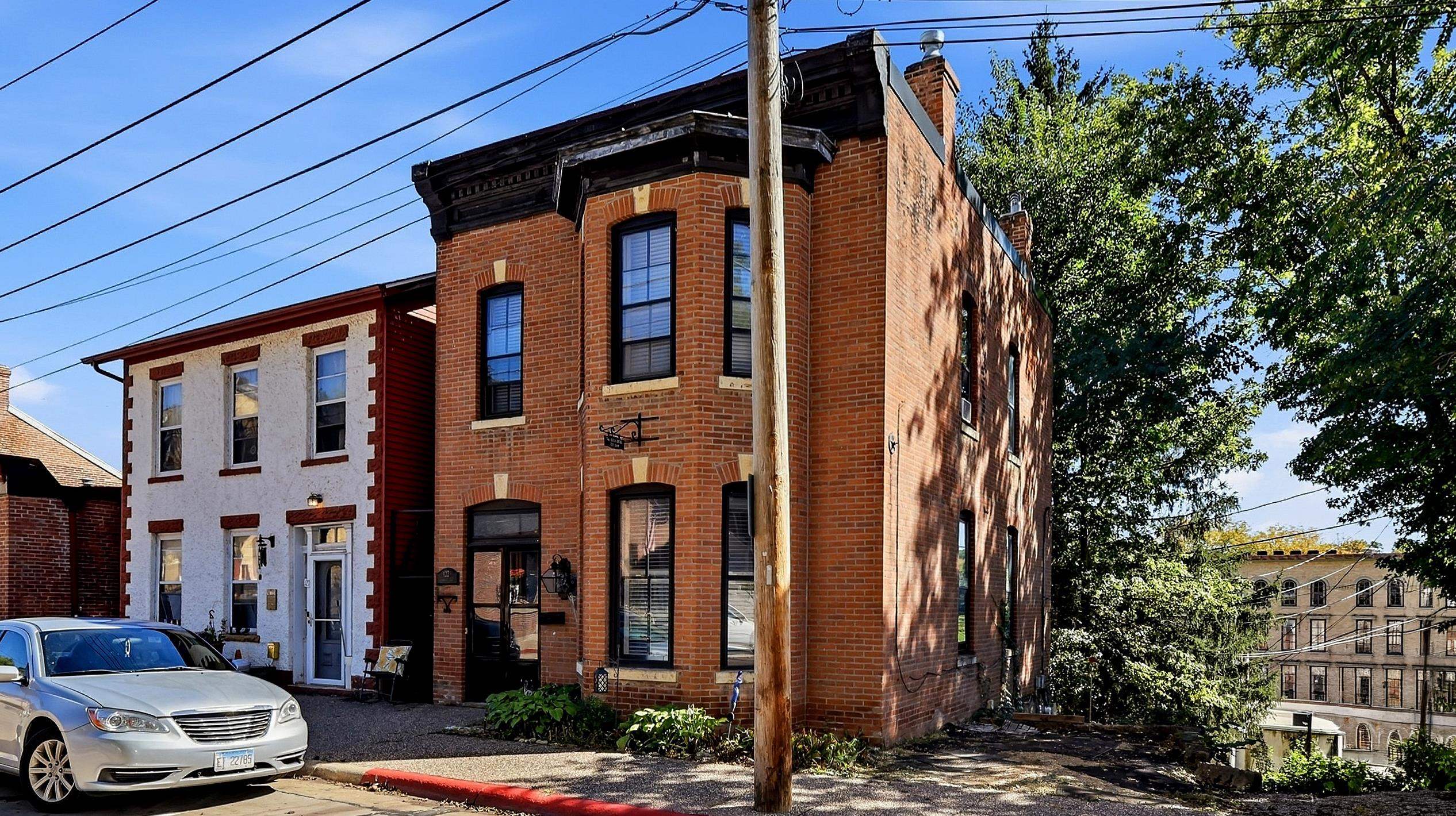 122 S Bench Street