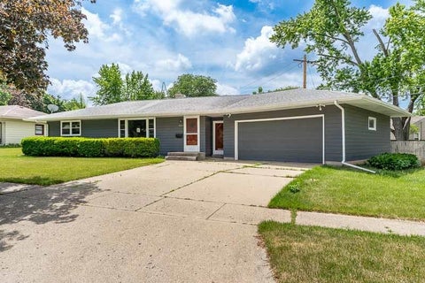 Homes For Sale - 3611 Beach Street<br/> ROCKFORD, IL 61108