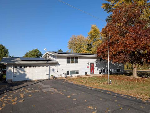 Homes For Sale - 2042 Kenneth Drive<br/> Stephenson County, FREEPORT, IL 61032