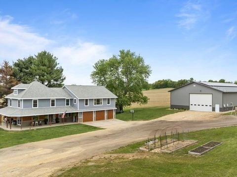 Homes For Sale - 8294 N Leaf River Road<br/> Ogle County, LEAF RIVER, IL 61047