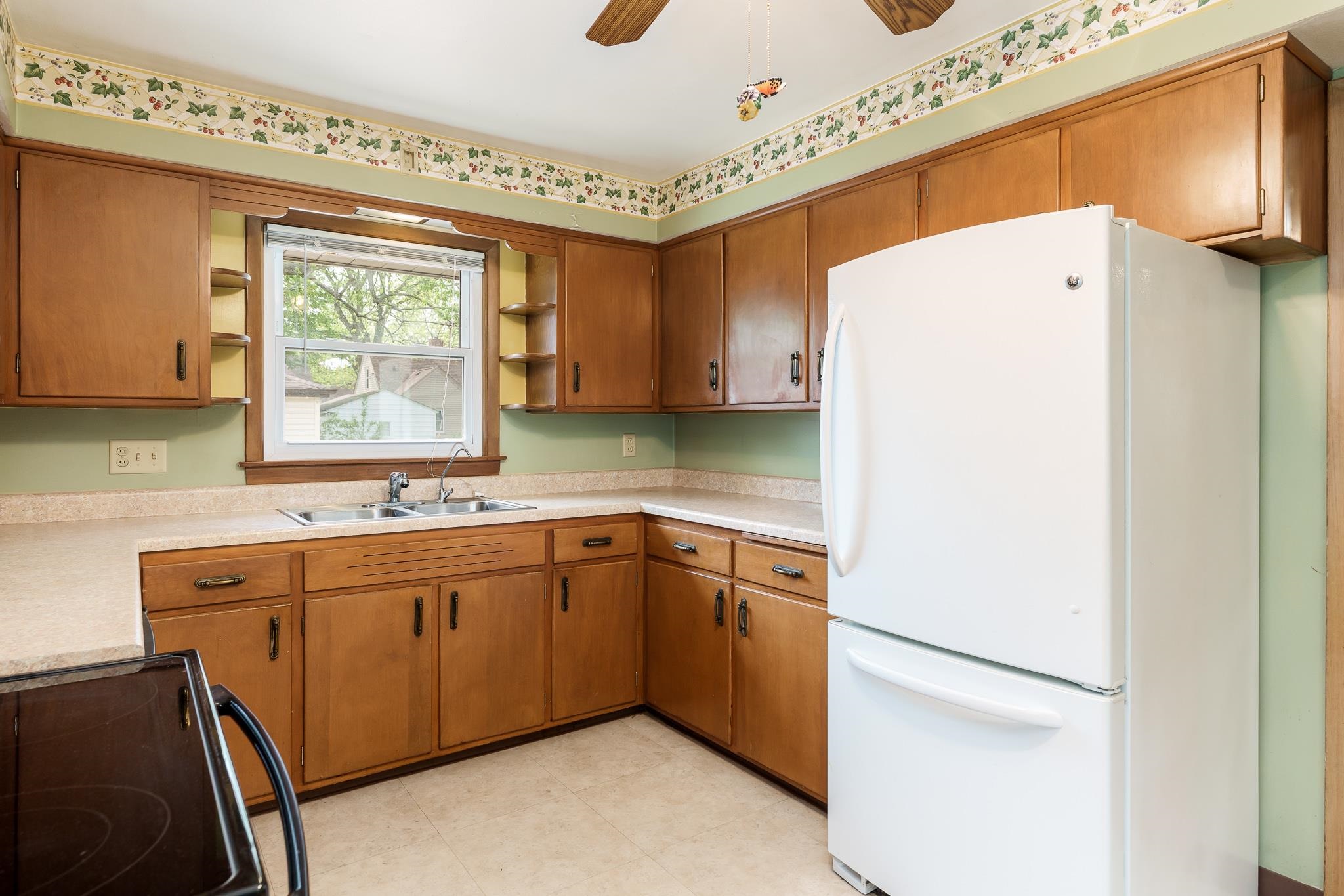 Rockford, Illinois 61107, United States, 2 Bedrooms Bedrooms, ,2 BathroomsBathrooms,Residential,Pending,131715