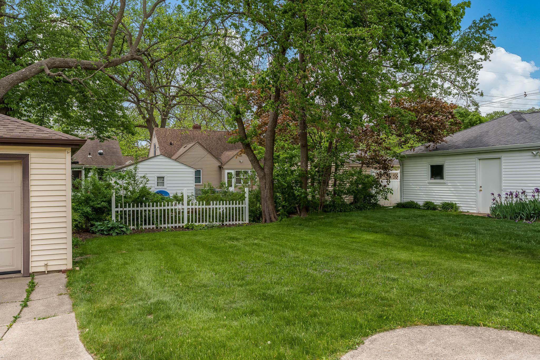 Rockford, Illinois 61107, United States, 2 Bedrooms Bedrooms, ,2 BathroomsBathrooms,Residential,Pending,131715