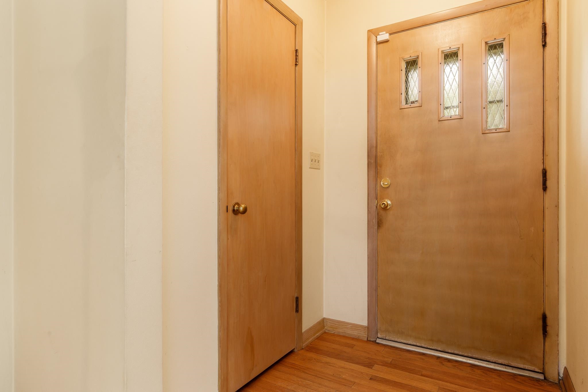 Rockford, Illinois 61107, United States, 2 Bedrooms Bedrooms, ,2 BathroomsBathrooms,Residential,Pending,131715