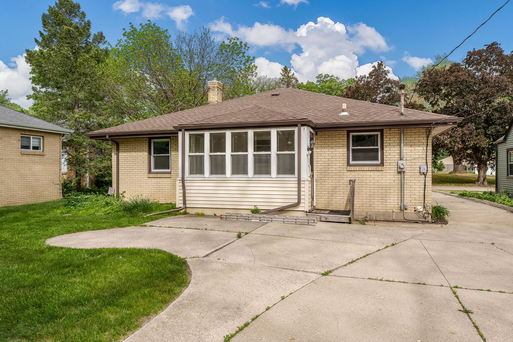 Rockford, Illinois 61107, United States, 2 Bedrooms Bedrooms, ,2 BathroomsBathrooms,Residential,Pending,131715