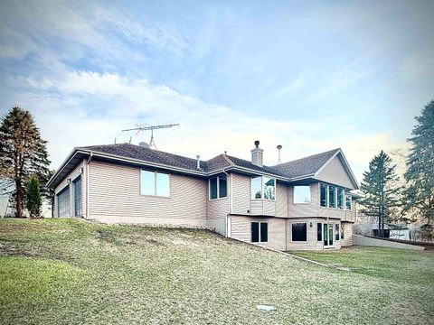 Homes For Sale - 3640 Moffett Road<br/> ROCKTON, IL 61072