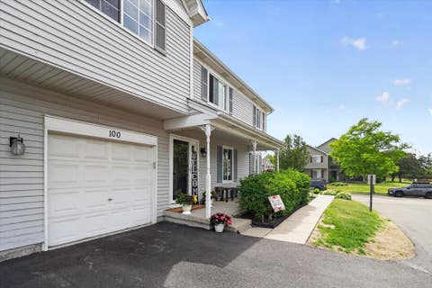 Townhouse For Sale - 100 Village Creek Drive<br/> LAKE IN THE HILLS, IL 60156