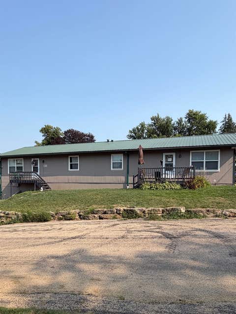 Multifamily For Sale - 411 E Sycamore Street<br/> Jo Daviess County, ELIZABETH, IL 61028
