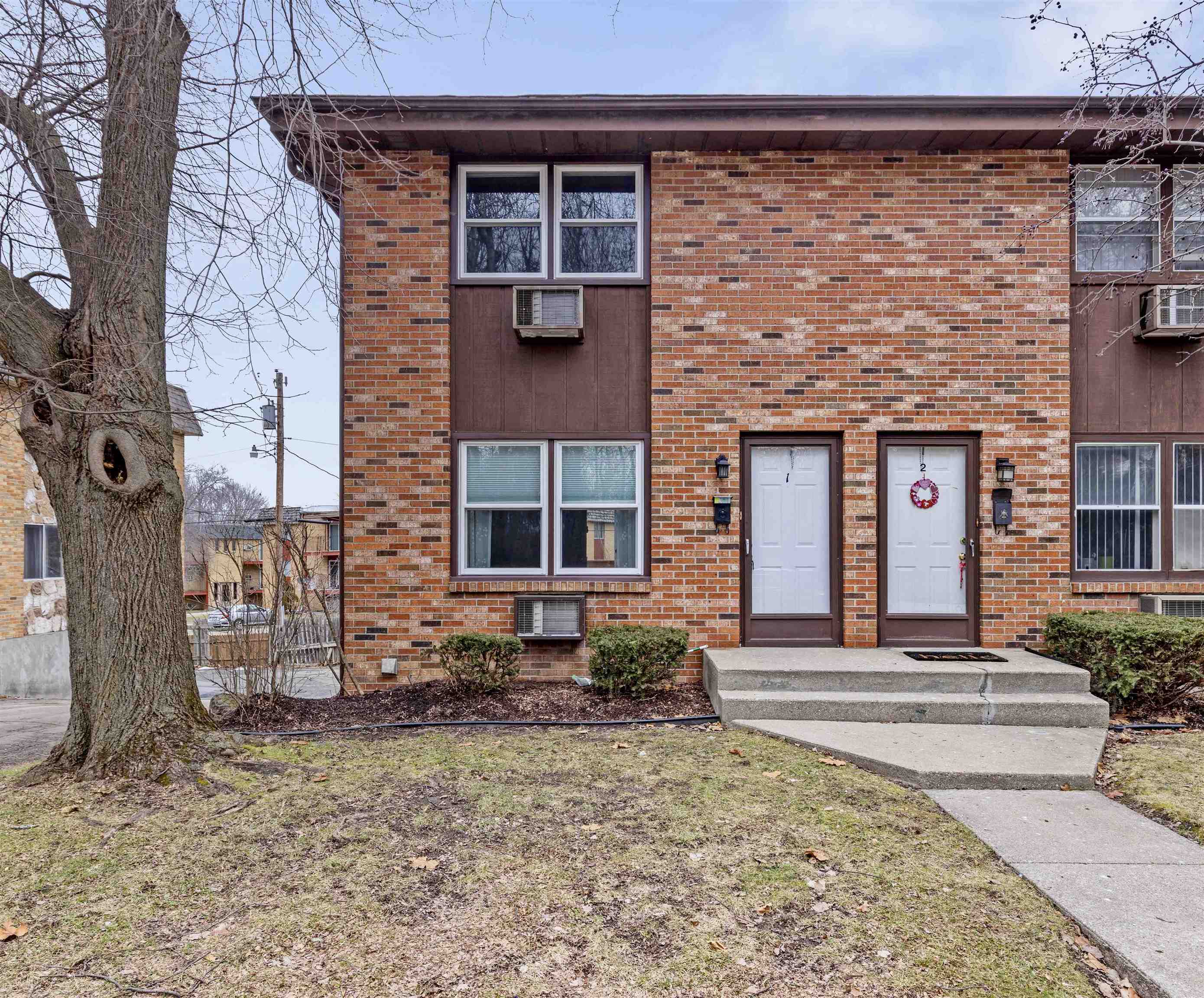 Rockford, Illinois 61107, United States, 2 Bedrooms Bedrooms, ,2 BathroomsBathrooms,Residential,Pending,69890