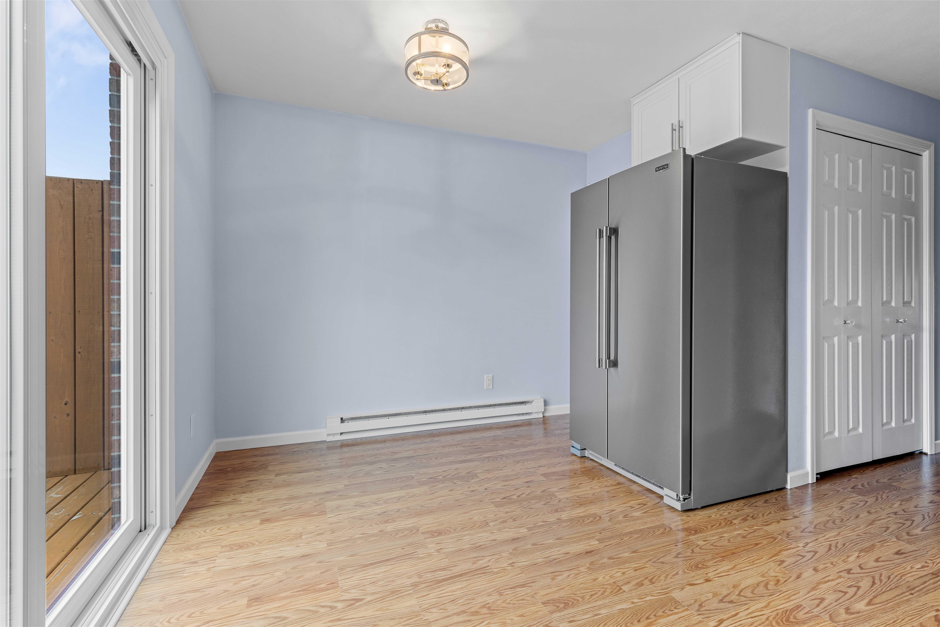 Rockford, Illinois 61107, United States, 2 Bedrooms Bedrooms, ,2 BathroomsBathrooms,Residential,Pending,69890