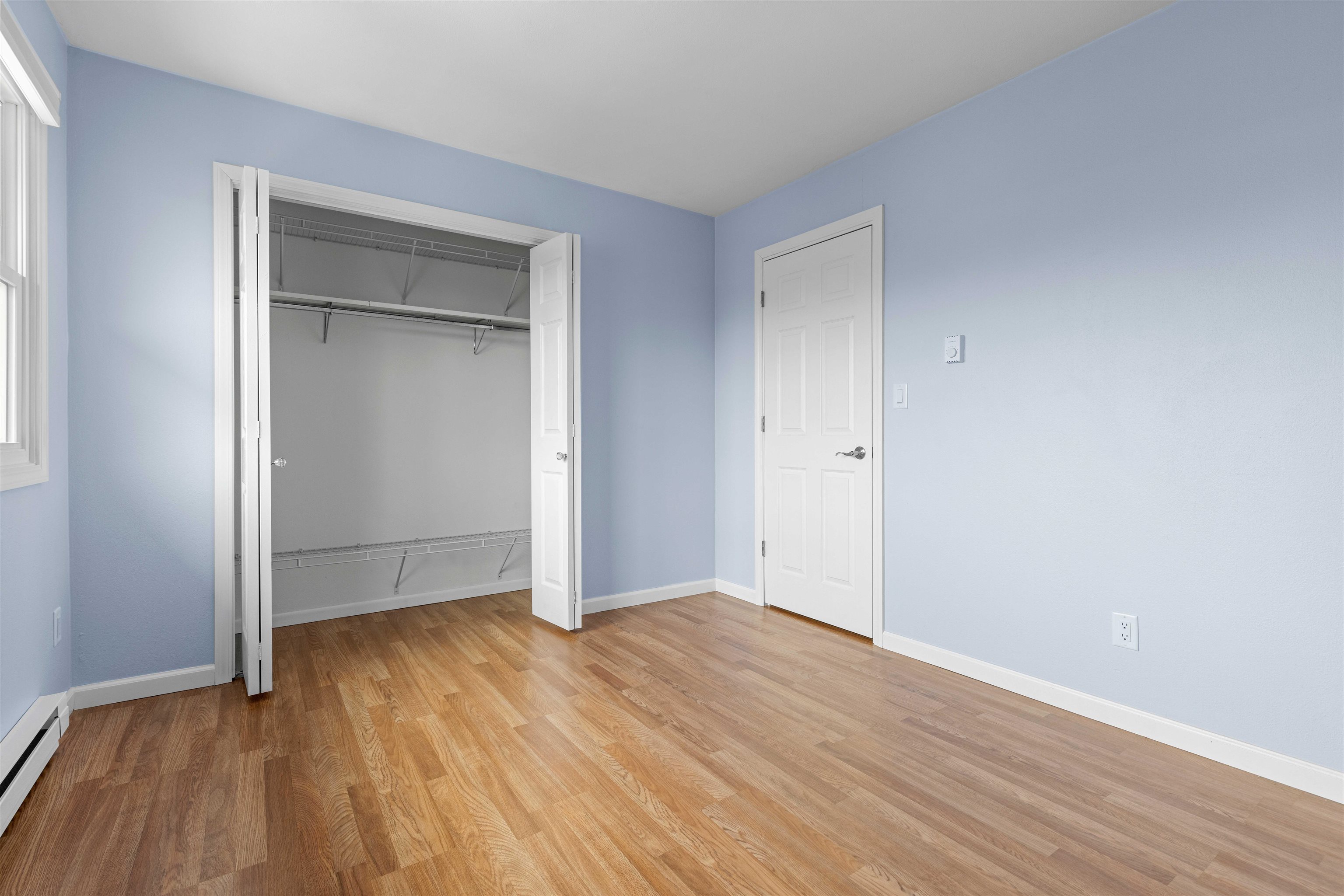 Rockford, Illinois 61107, United States, 2 Bedrooms Bedrooms, ,2 BathroomsBathrooms,Residential,Pending,69890