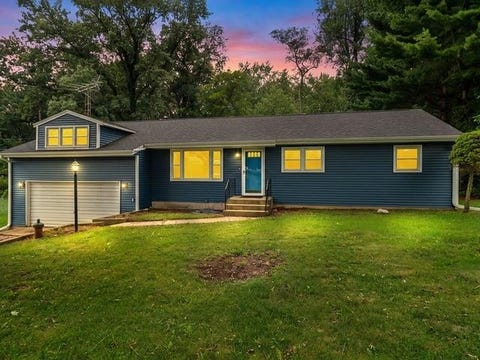 Homes For Sale - 510 E Elizabeth Road<br/> OREGON, IL 61061