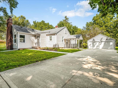 Homes For Sale - 5504 Conrad Avenue<br/> ROCKFORD, IL 61108