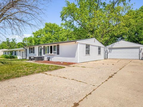 Homes For Sale - 7423 Cadet Road<br/> MACHESNEY PARK, IL 61115