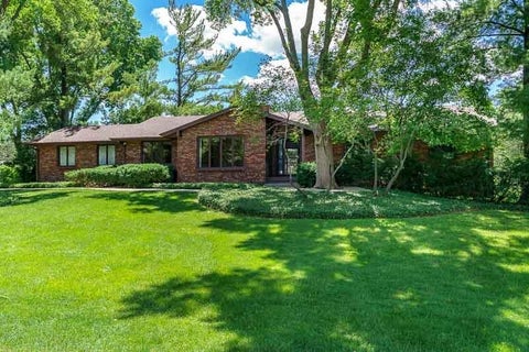 Homes For Sale - 1610 Shaw Woods Drive<br/> ROCKFORD, IL 61107