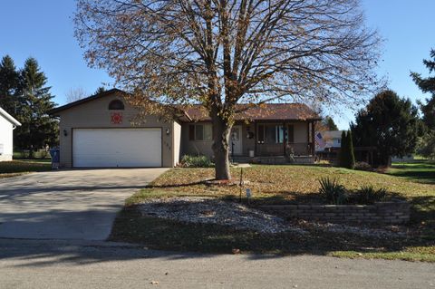 Homes For Sale - 135 Field Crest Lane<br/> Stephenson County, Cedarville, IL 61013