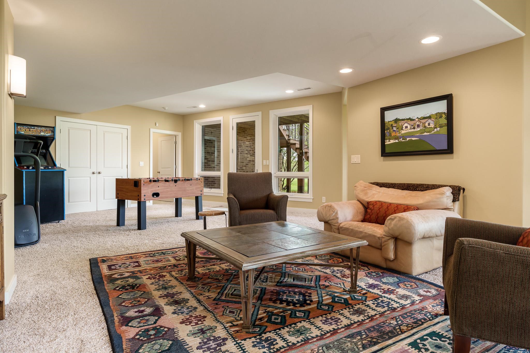 Rockford, Illinois 61114, United States, 5 Bedrooms Bedrooms, ,5 BathroomsBathrooms,Residential,Pending,58716