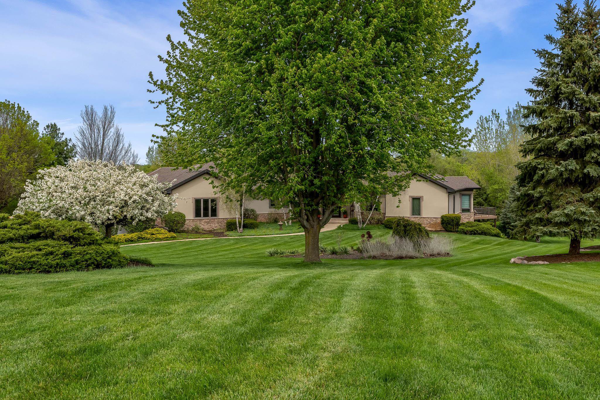 Rockford, Illinois 61114, United States, 5 Bedrooms Bedrooms, ,5 BathroomsBathrooms,Residential,Pending,58716