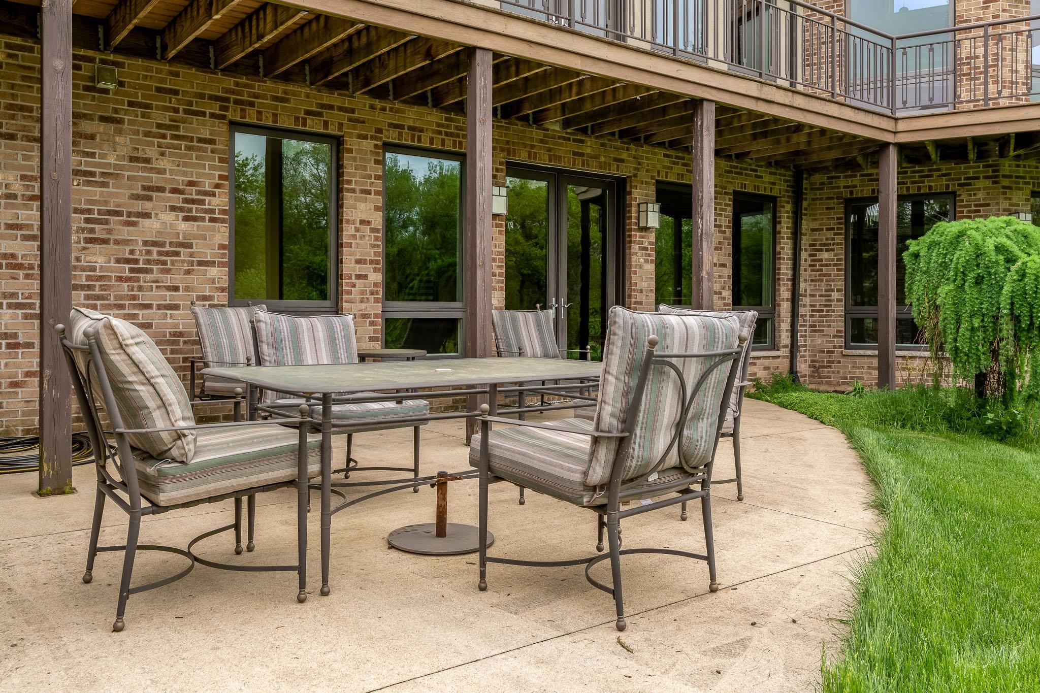 Rockford, Illinois 61114, United States, 5 Bedrooms Bedrooms, ,5 BathroomsBathrooms,Residential,Pending,58716