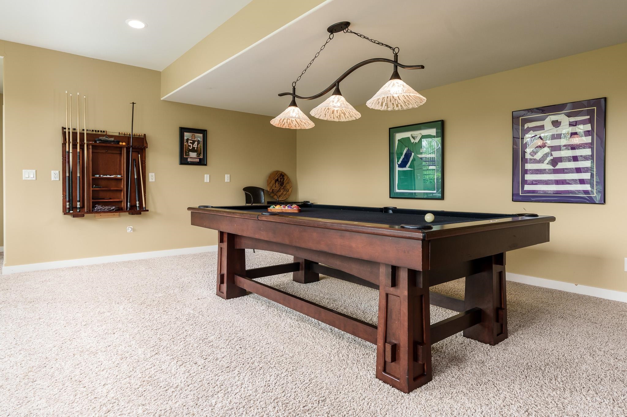 Rockford, Illinois 61114, United States, 5 Bedrooms Bedrooms, ,5 BathroomsBathrooms,Residential,Pending,58716