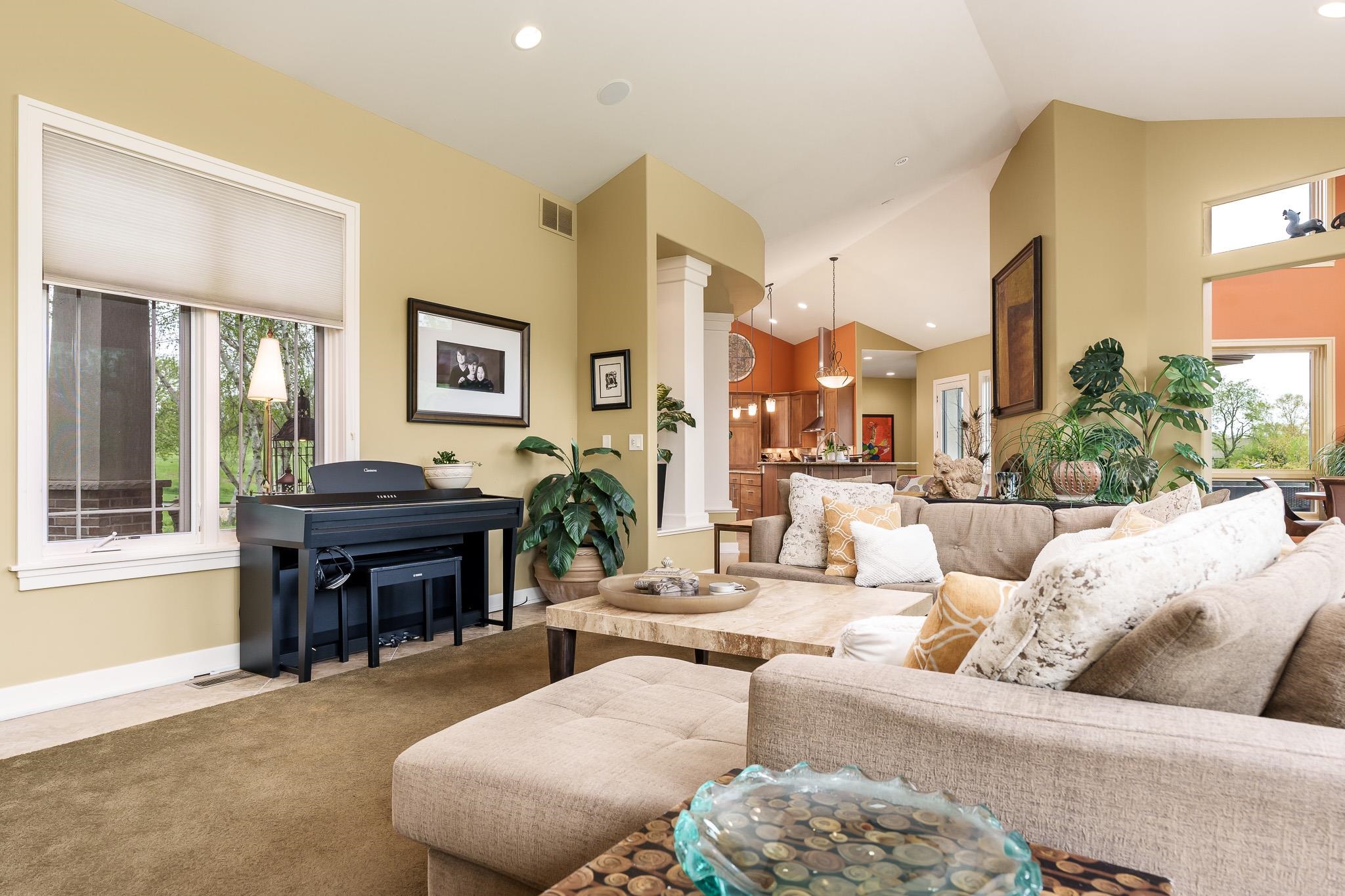 Rockford, Illinois 61114, United States, 5 Bedrooms Bedrooms, ,5 BathroomsBathrooms,Residential,Pending,58716