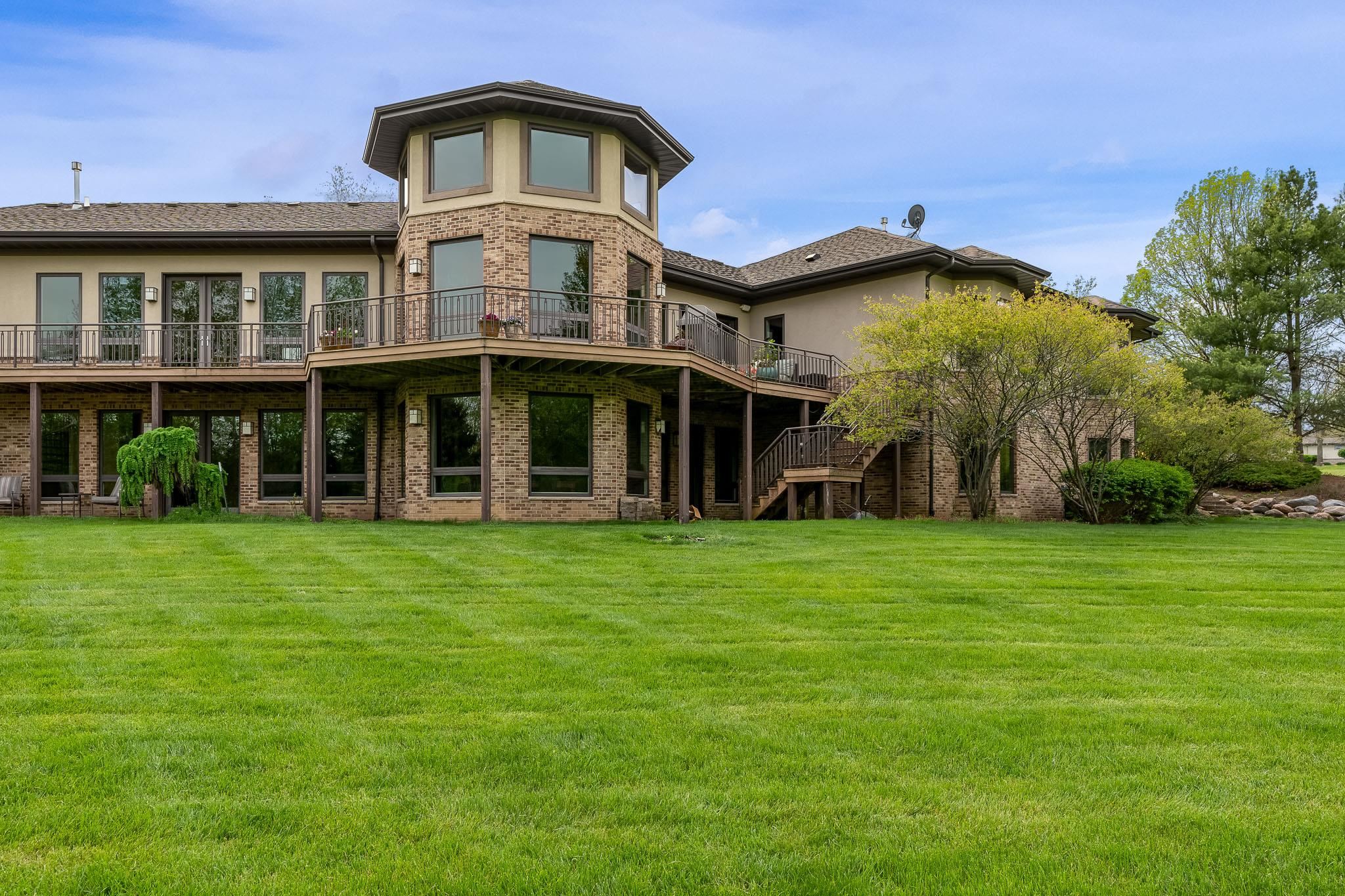 Rockford, Illinois 61114, United States, 5 Bedrooms Bedrooms, ,5 BathroomsBathrooms,Residential,Pending,58716