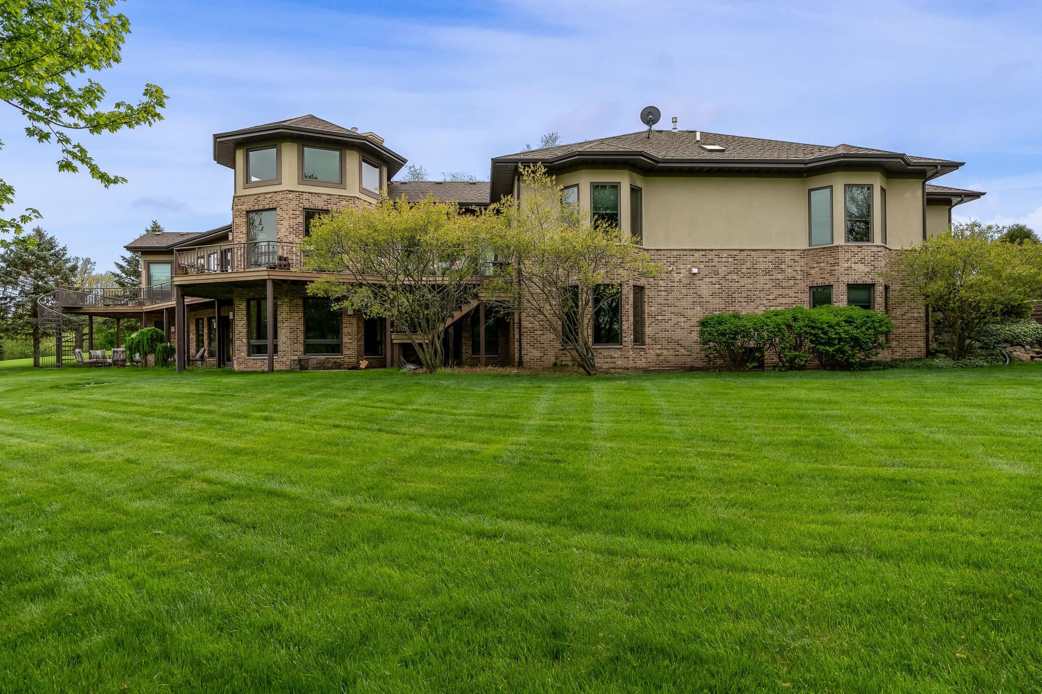 Rockford, Illinois 61114, United States, 5 Bedrooms Bedrooms, ,5 BathroomsBathrooms,Residential,Pending,58716