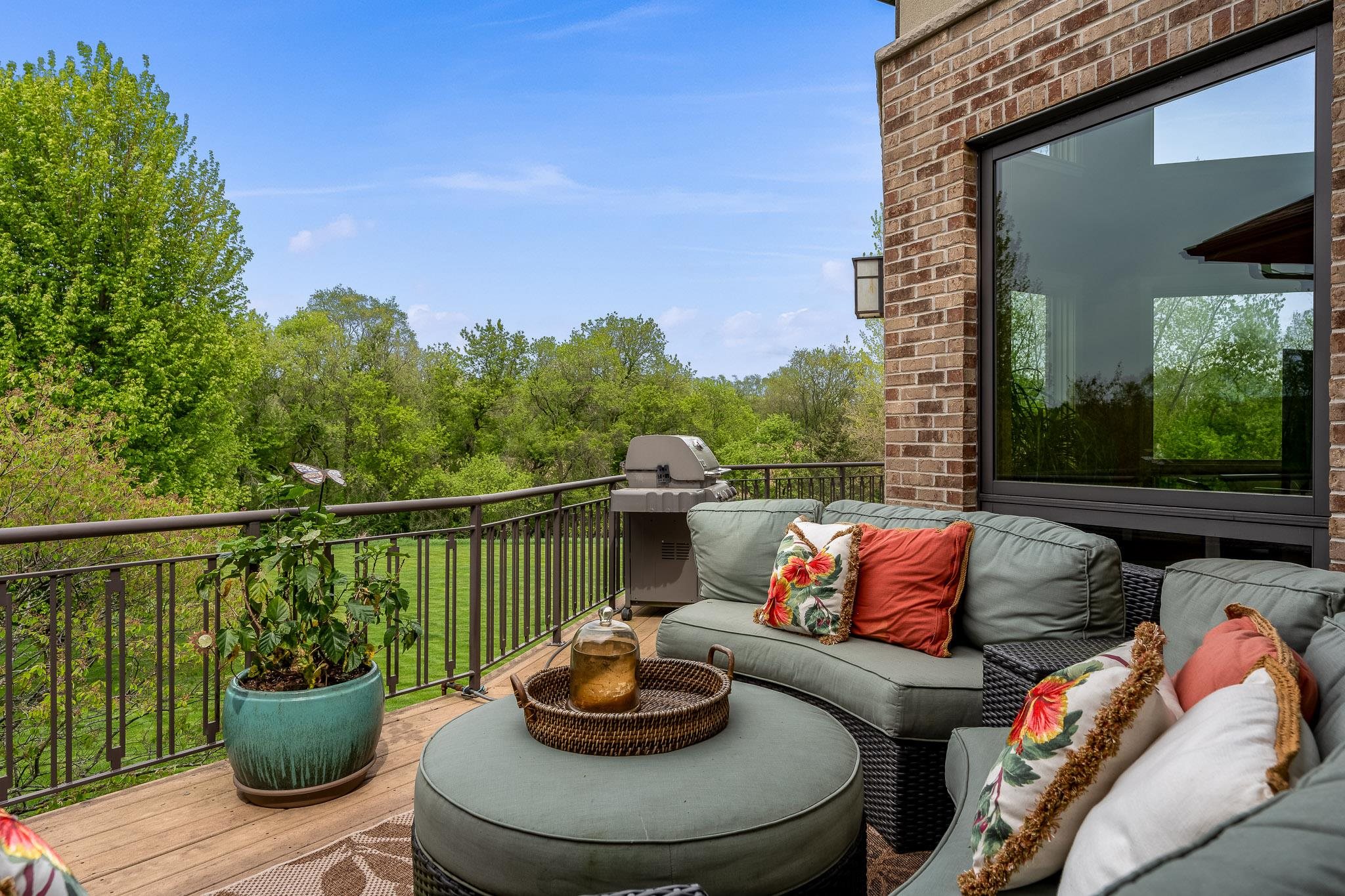 Rockford, Illinois 61114, United States, 5 Bedrooms Bedrooms, ,5 BathroomsBathrooms,Residential,Pending,58716